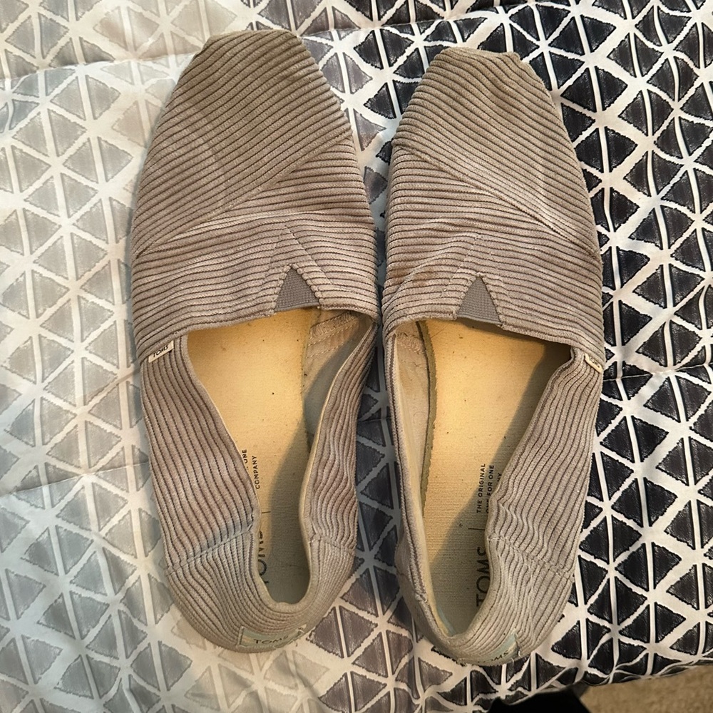 Corduroy Grey Toms, size 12